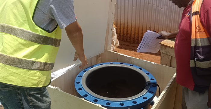 Replaceable Electrode Electromagnetic Flow Meter