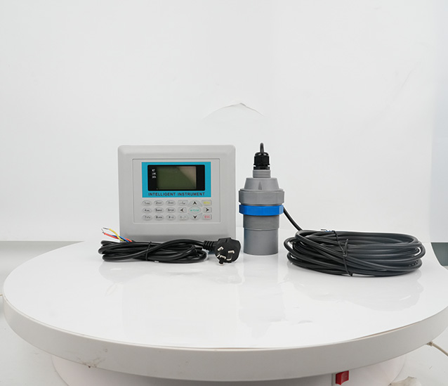 Remote-Ultrasonic-level-meter-10